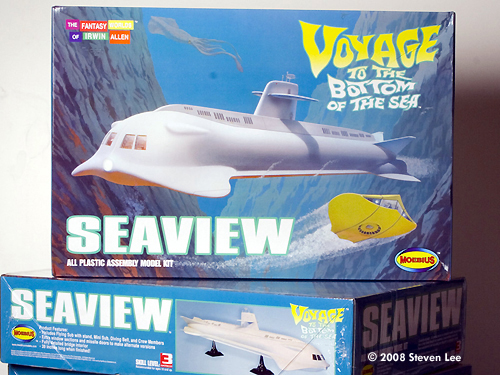 Giant 39 inch Seaview Model Kit by Moebius Models 1/128 - 4 Window