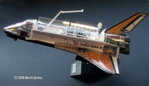 Starship Modeler - Aoshima's 4D Vision Space Shuttle Kit Preview