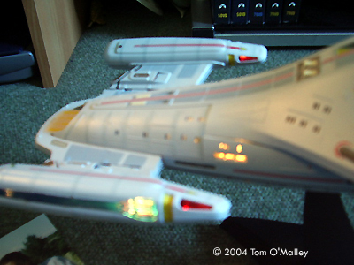Starship Modeler - Bandai's USS Voyager Built Starship Modeler - Bandai's USS Voyager Built